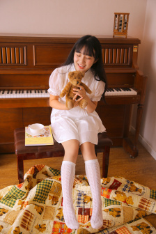 刘雨欣晒女儿照片